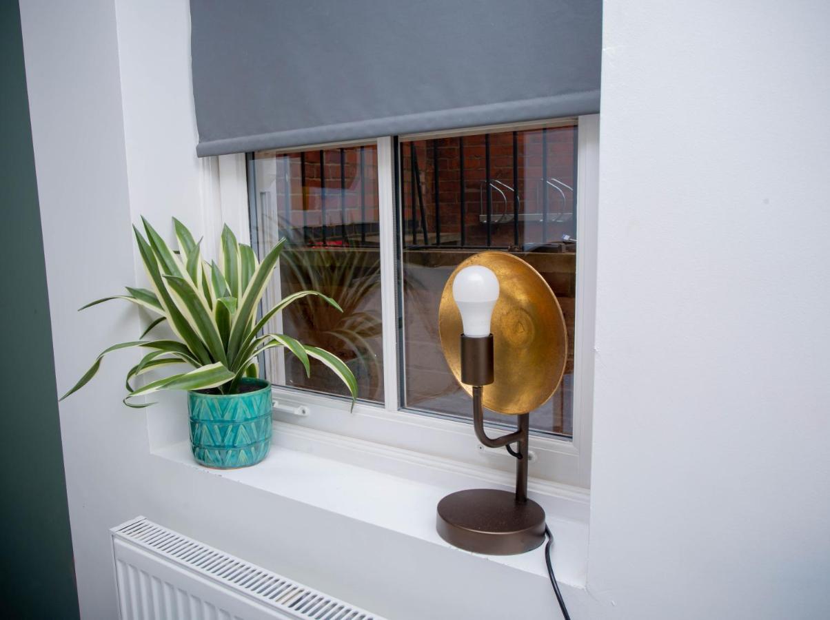 Appartamento Nest Easy - Derngate Basement Northampton Esterno foto